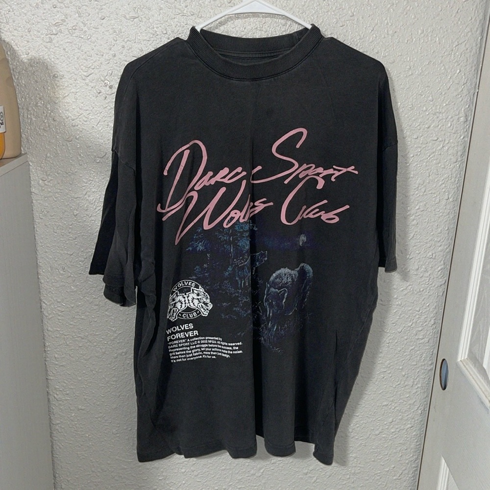 Unisex Darc Sport shirt in size L